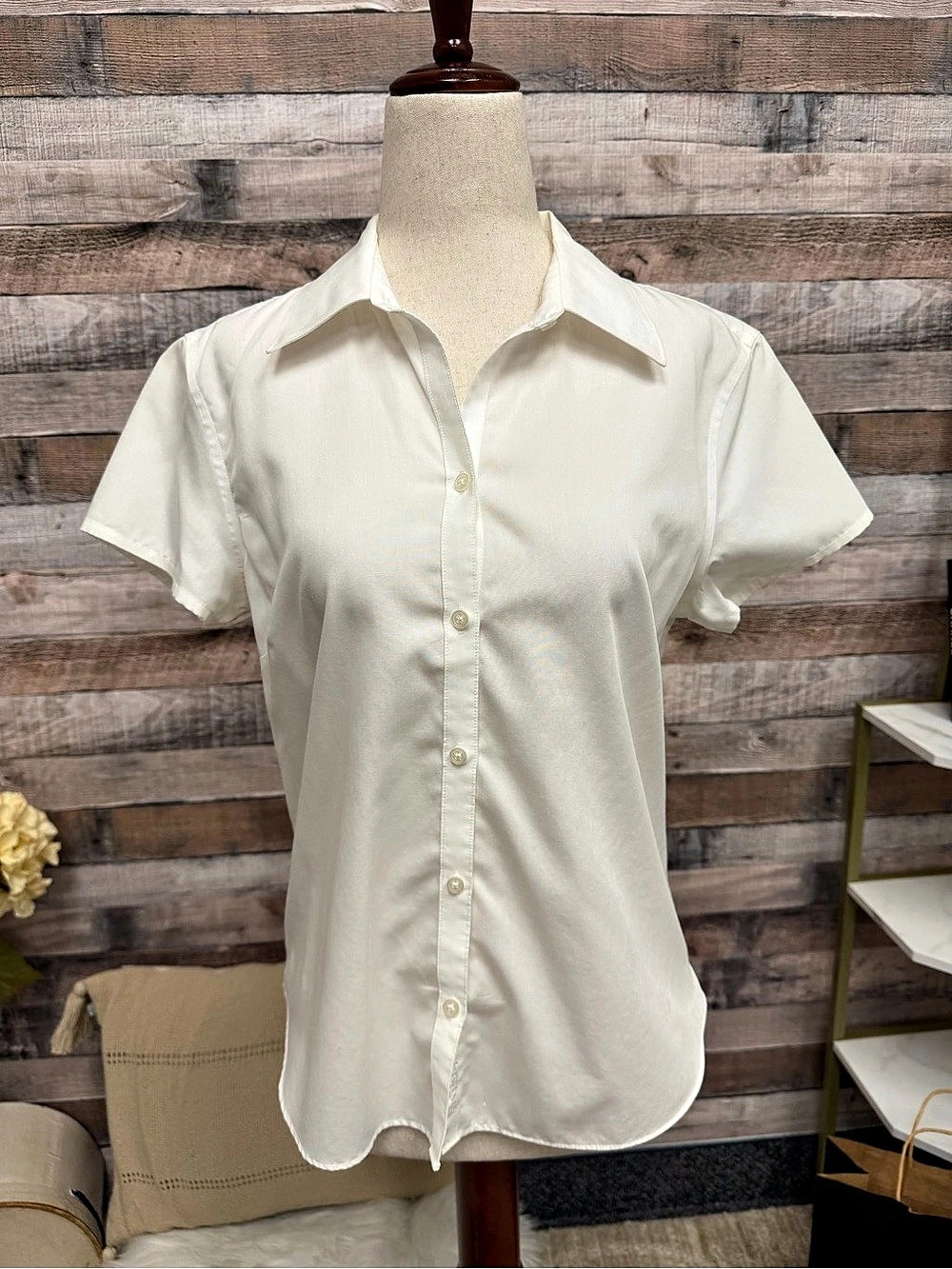 Ann Taylor White Fitted Short Sleeve Button Down 6